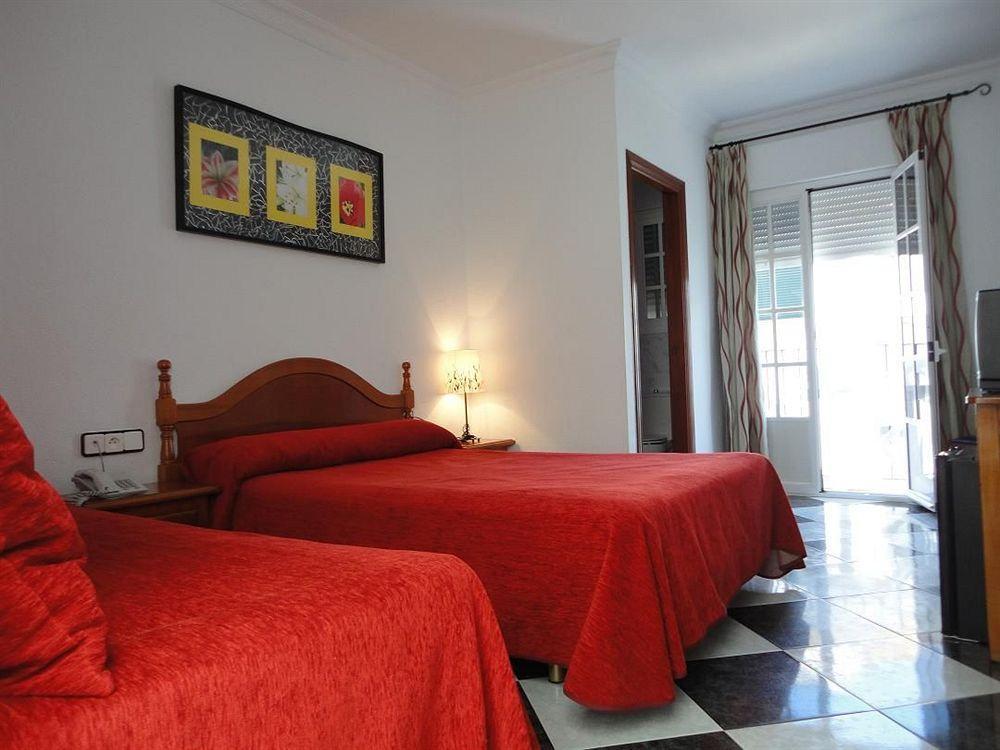 Oasis Hotel Conil De La Frontera