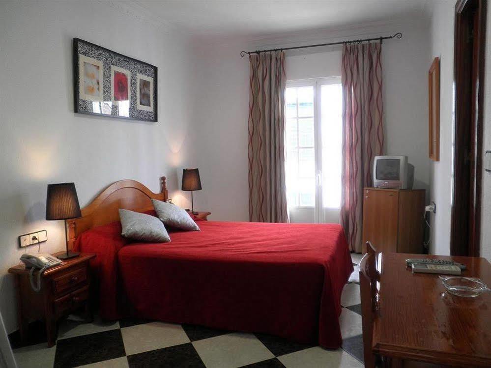 Oasis Hotel Conil De La Frontera